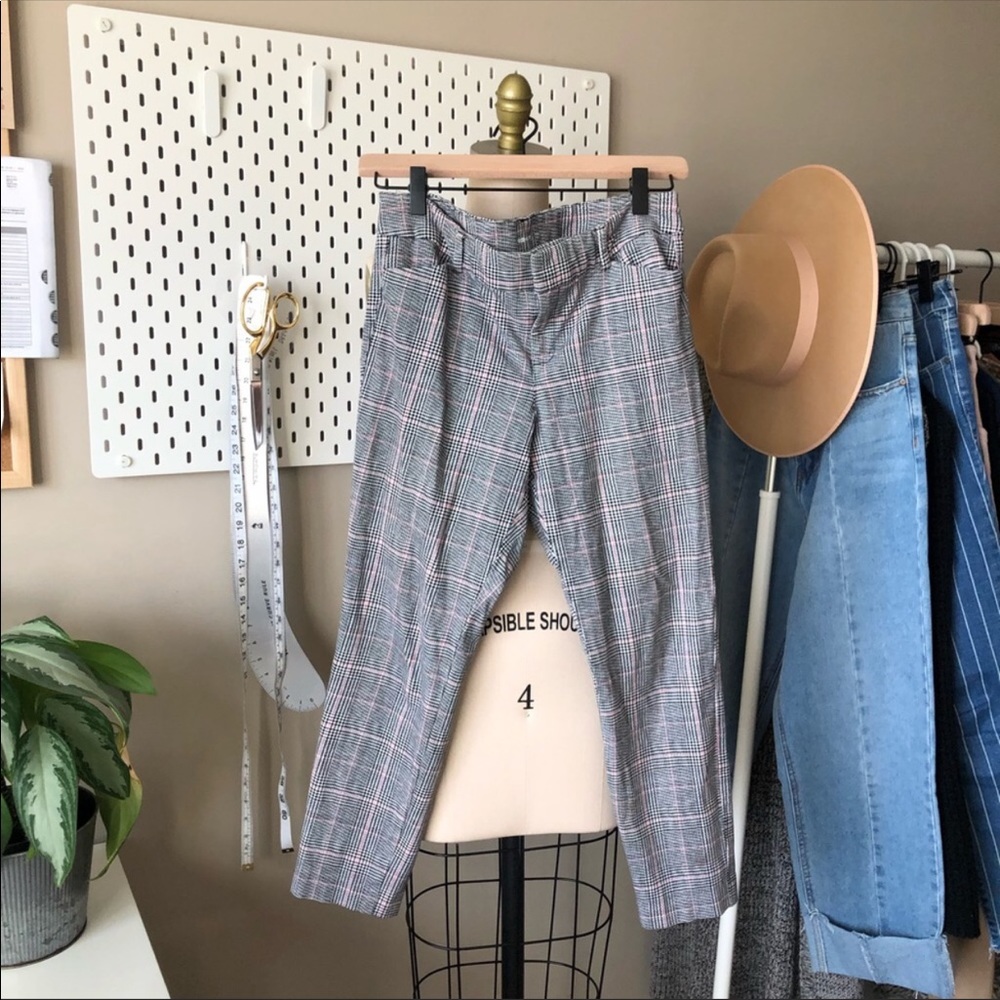 Old Navy Cropped Dress Pant